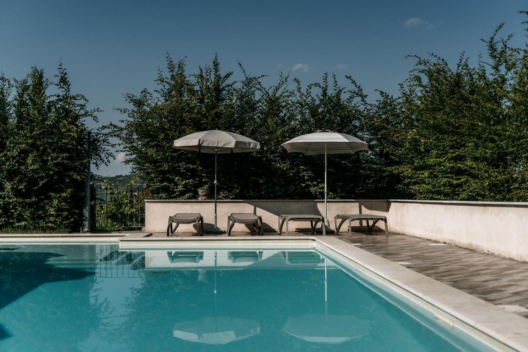 Borgo Casa Scaparone Villa Alba  Exterior photo
